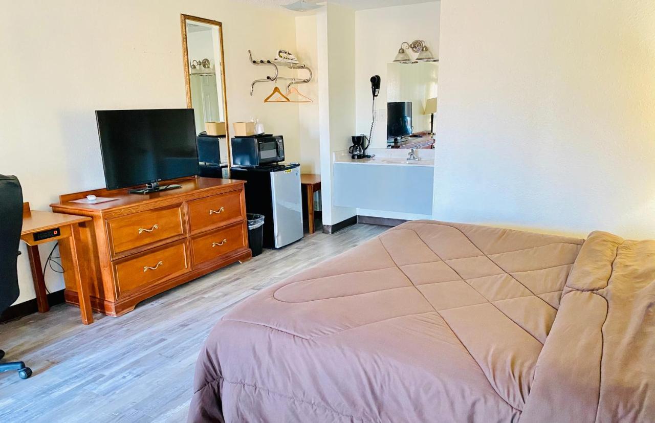 Ozark Inn & Suites Dış mekan fotoğraf
