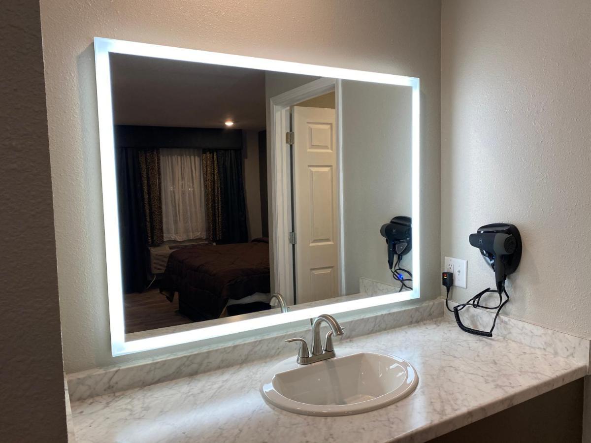 Ozark Inn & Suites Dış mekan fotoğraf
