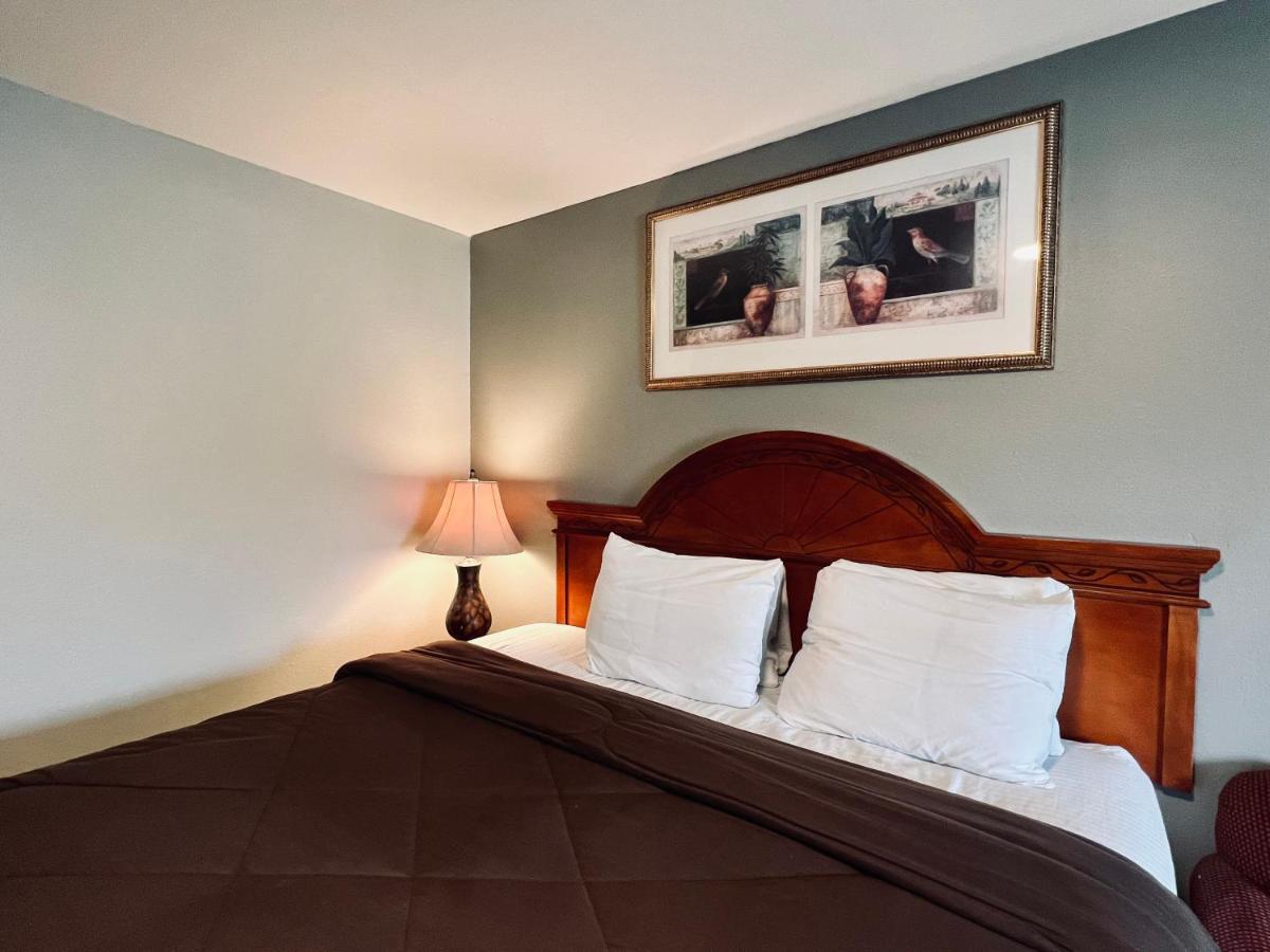 Ozark Inn & Suites Dış mekan fotoğraf
