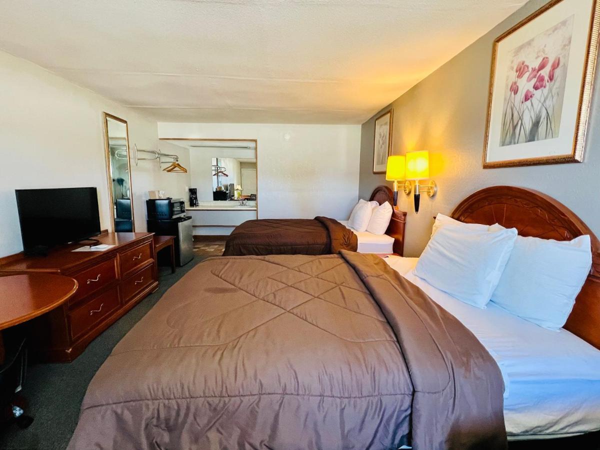 Ozark Inn & Suites Dış mekan fotoğraf