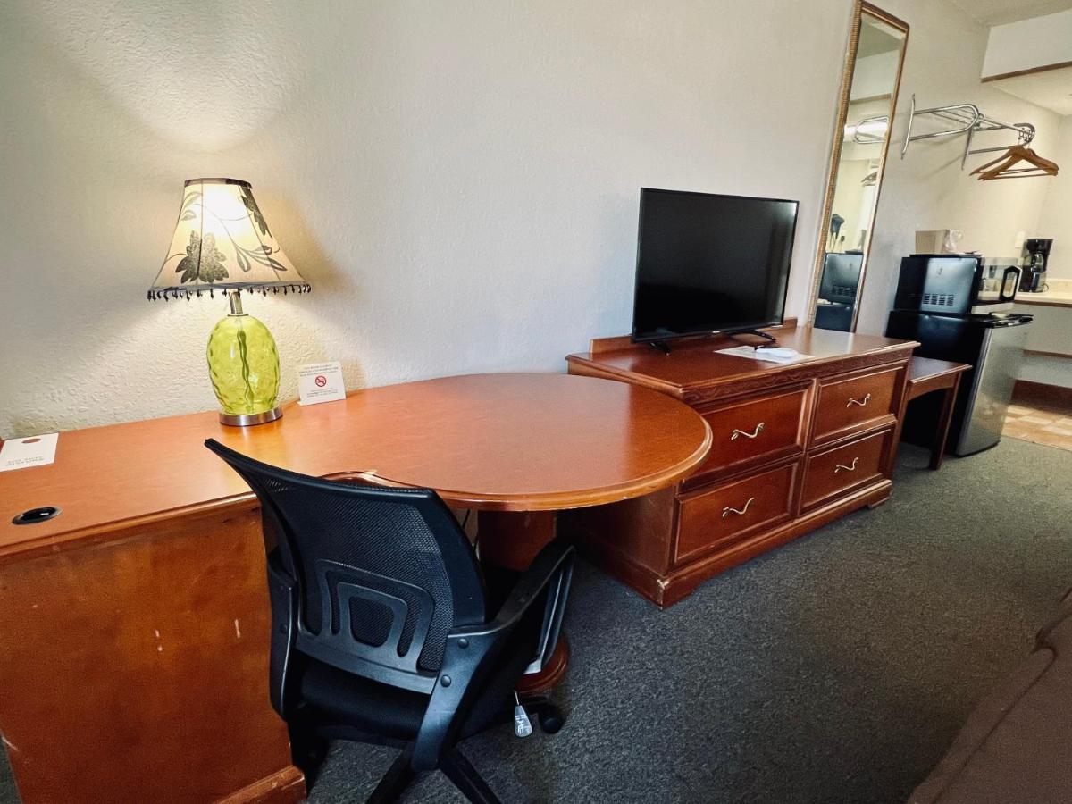 Ozark Inn & Suites Dış mekan fotoğraf