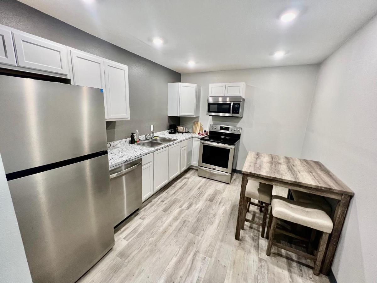 Ozark Inn & Suites Dış mekan fotoğraf