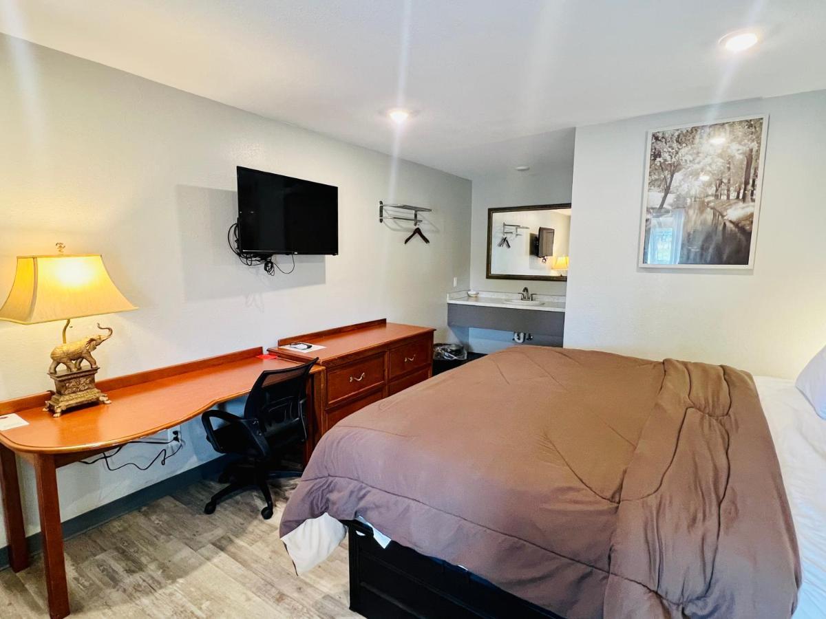 Ozark Inn & Suites Dış mekan fotoğraf