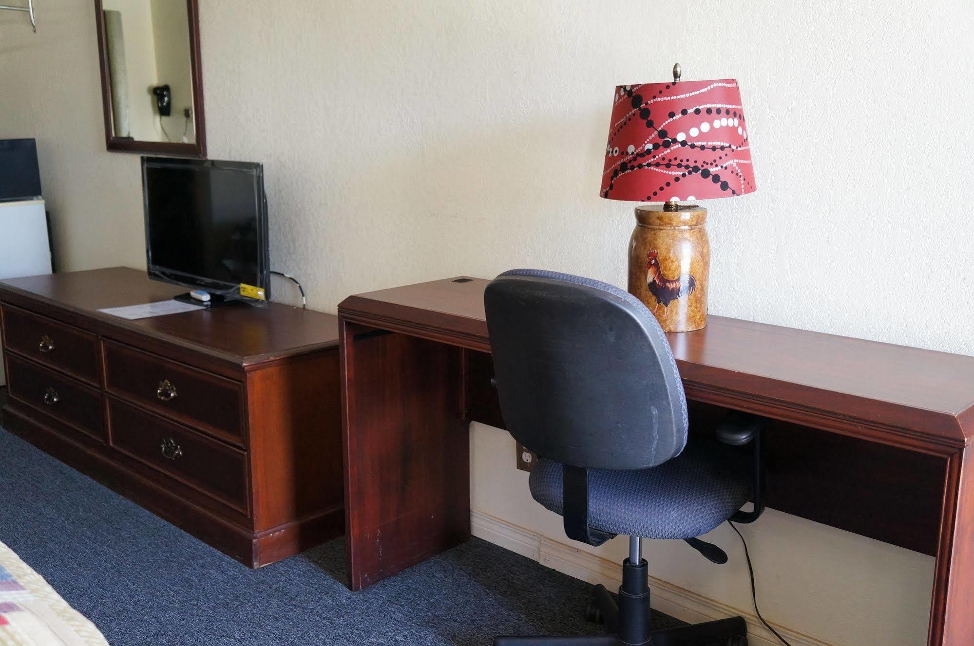 Ozark Inn & Suites Dış mekan fotoğraf