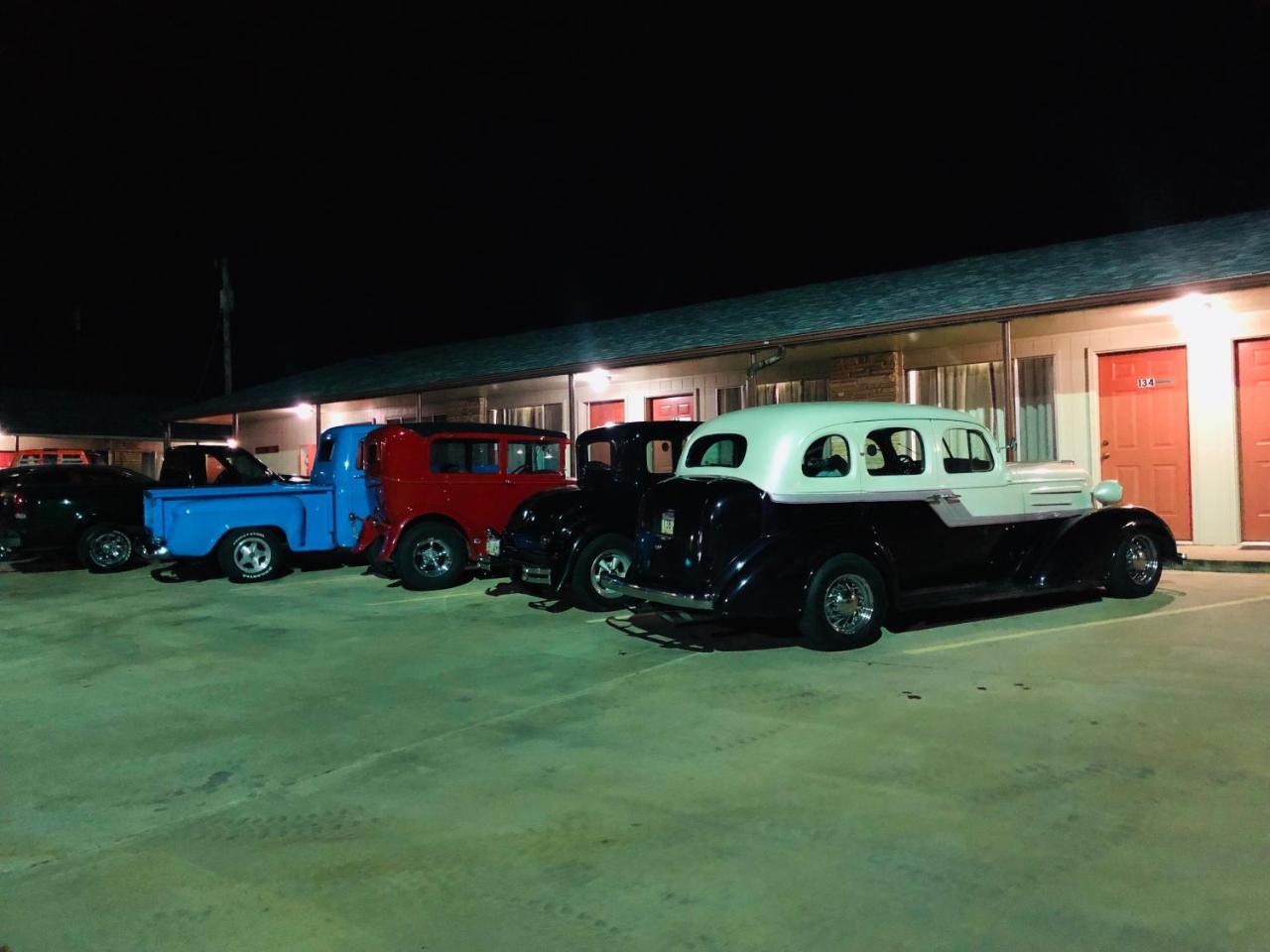 Ozark Inn & Suites Dış mekan fotoğraf