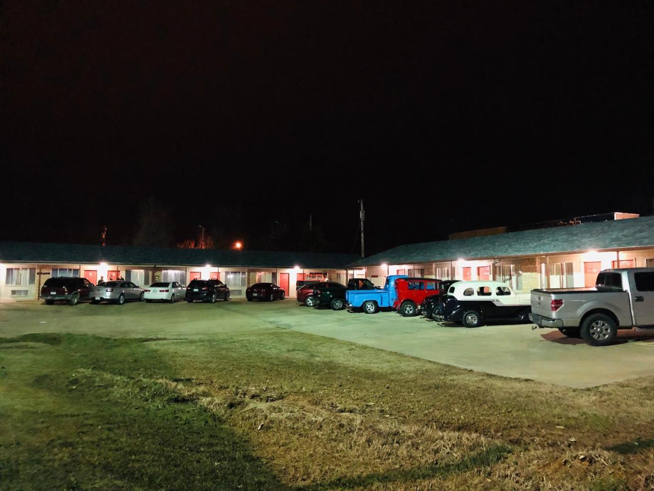 Ozark Inn & Suites Dış mekan fotoğraf