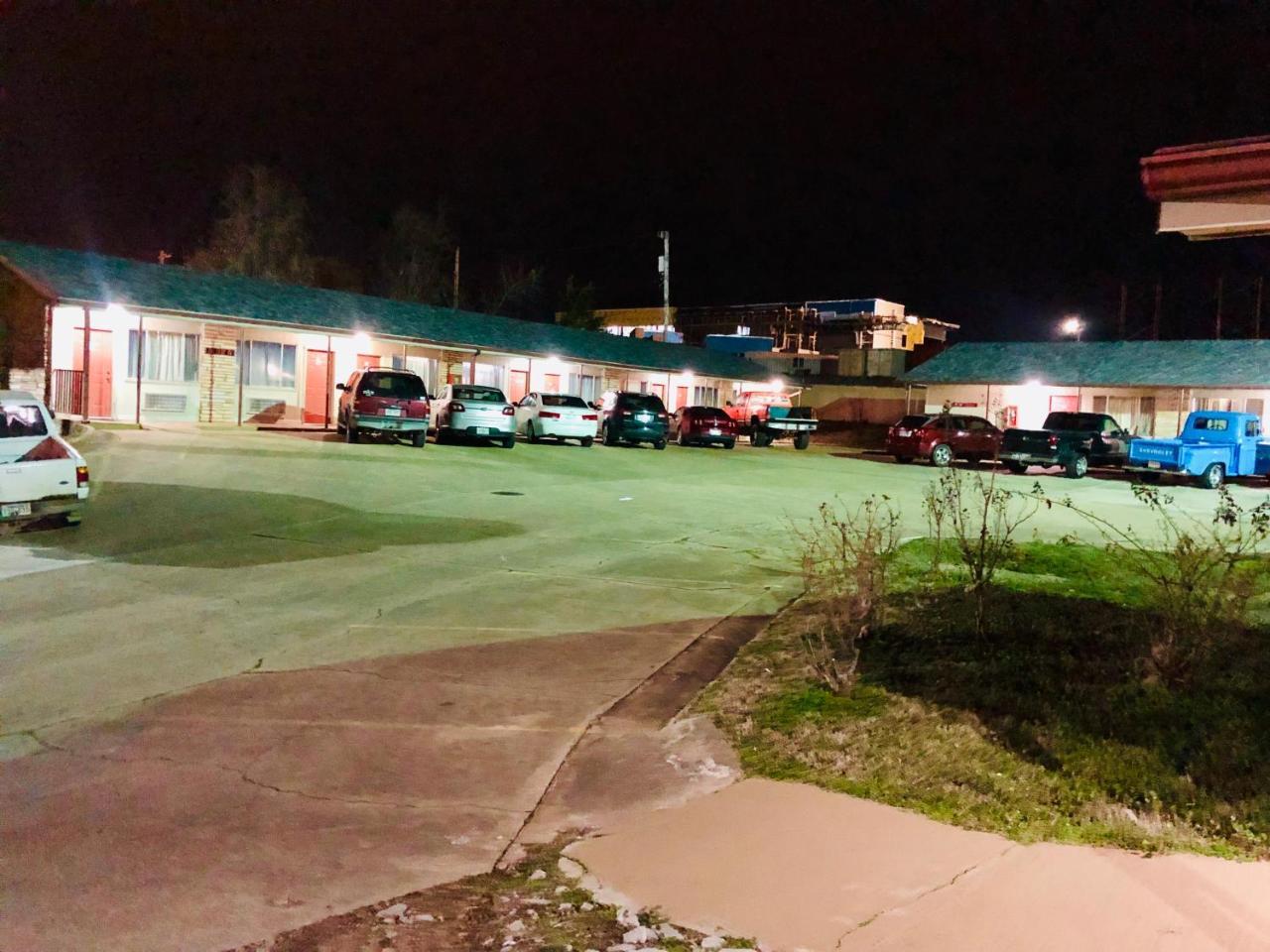 Ozark Inn & Suites Dış mekan fotoğraf
