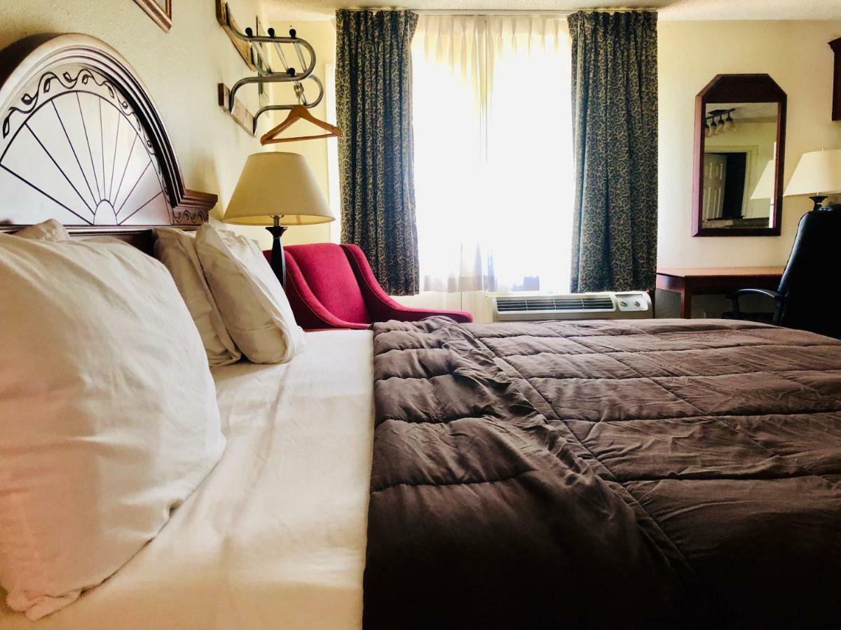Ozark Inn & Suites Dış mekan fotoğraf