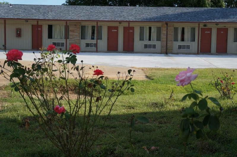 Ozark Inn & Suites Dış mekan fotoğraf