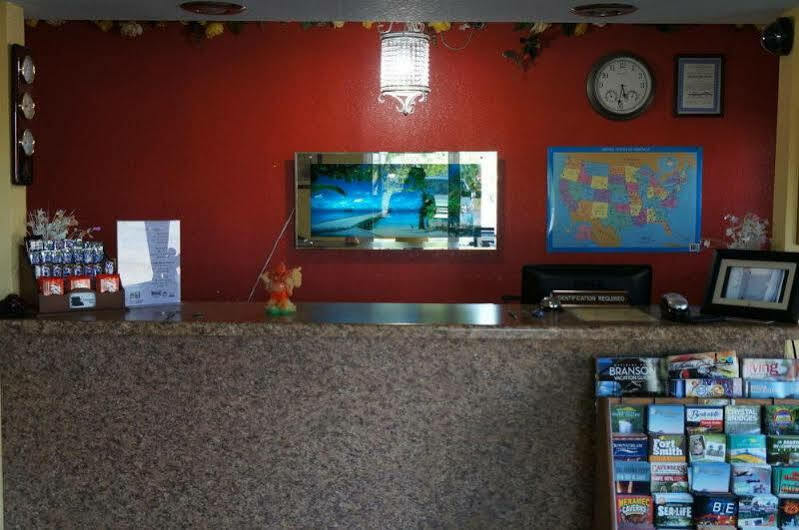 Ozark Inn & Suites Dış mekan fotoğraf
